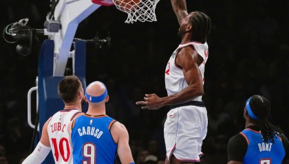 开云-11胜2负，从西部倒数打成联盟第一！再不交易，你们又快要倒下了