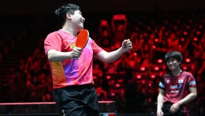 开云体育-梁靖崑逆转张本智和 新加坡大满贯国乒男单剩两人