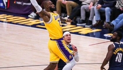 开云官方-湖人进步明显，詹姆斯一点真该批！东契奇历史第二，艾顿出新消息