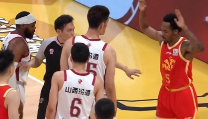 开云体育-CBA季后赛爆大冷，92-90绝杀！卫冕冠军倒下，山西男篮勇夺赛点