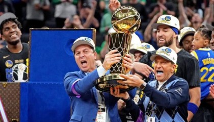 开云平台-拒绝相信客观规律 真正反映勇士性格的并非库里