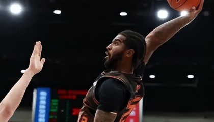 开云平台-山东这三外援咋整？鲍威尔+克里斯关键球连崩，珀赛尔持续走低！|山东队|辽宁|德雷克·鲍威尔|诺曼·鲍威尔|比赛_新浪体育_新浪新闻