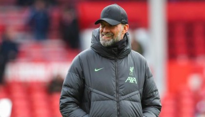 开云平台-克洛普：如此阵容11天赢4场，太不可思议了