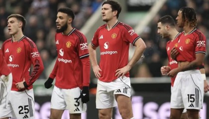 开云体育网站-TA：曼联左路的进攻存在问题；球员们在场上的反应速度过慢